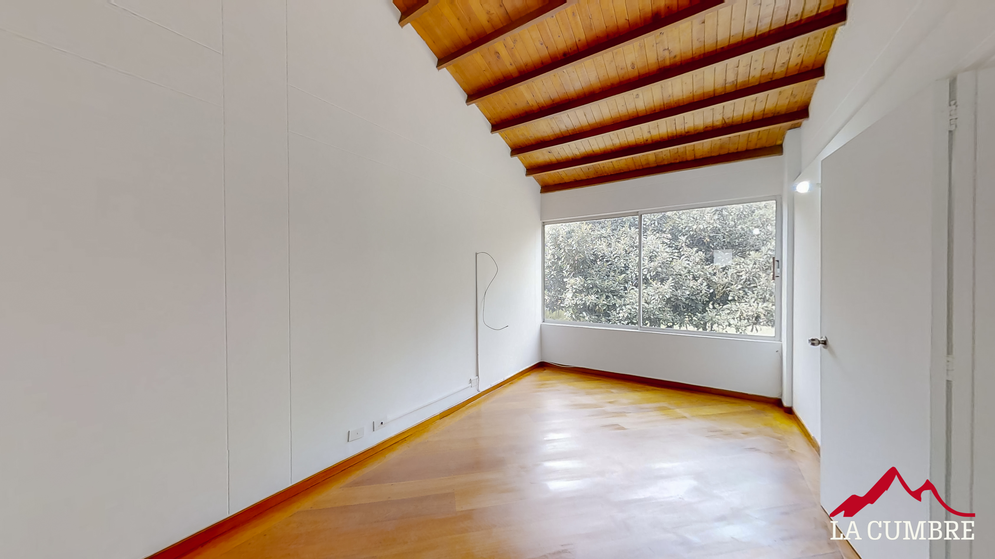 Casa de 3 alcobas en arriendo en El Tesoro, Medellín, 150 m² · foto 9 de 16