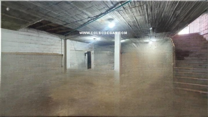 Bodega en venta en San Jorge, Dosquebradas, 380 m² · foto 2 de 24