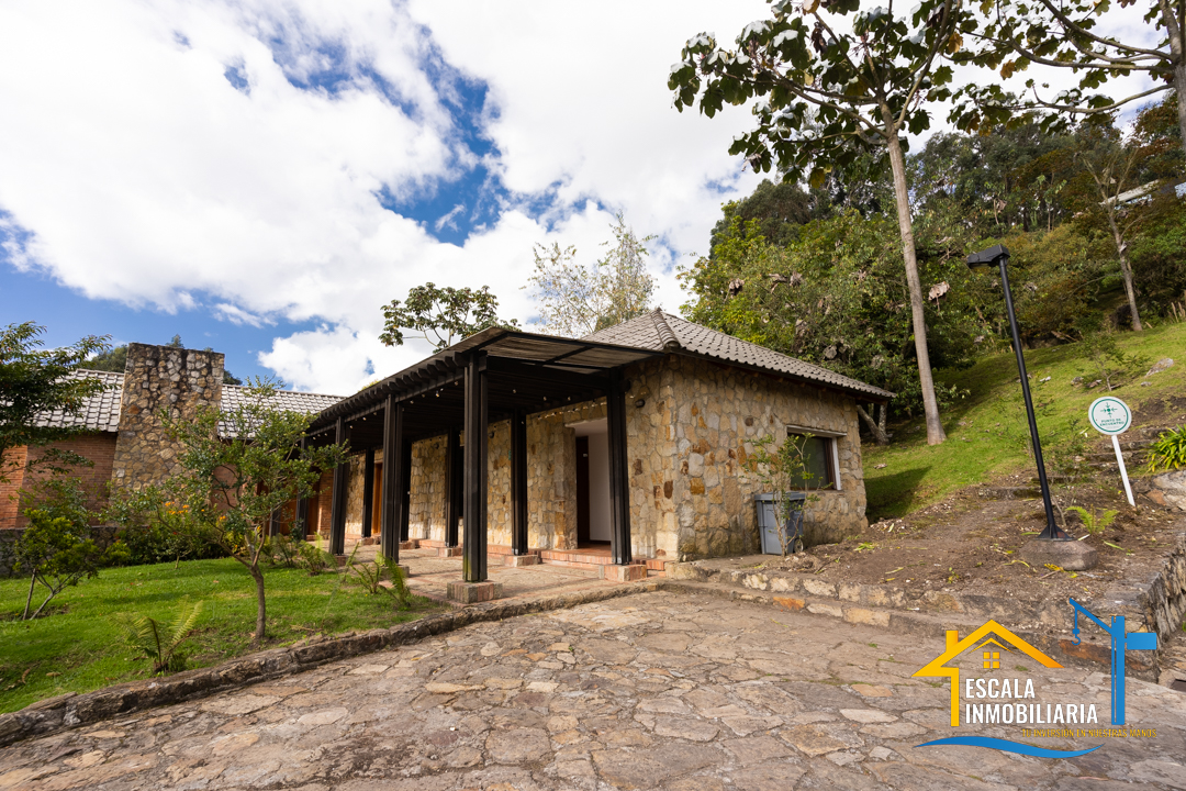 Lote en venta en Fusca, Chía, 3054 m² · foto 3 de 24