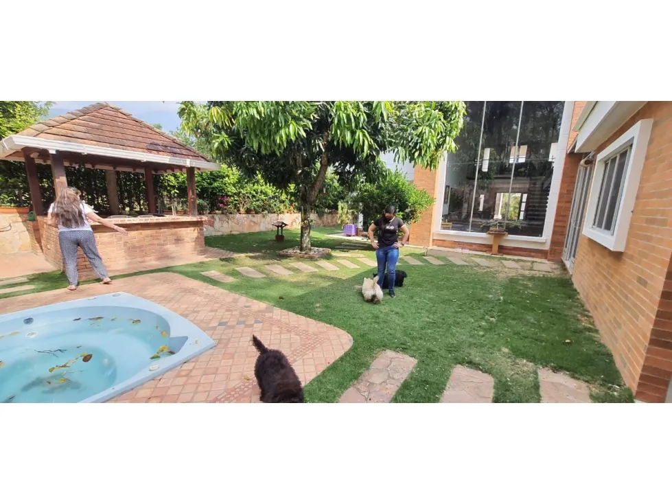 Casa de 5 alcobas en venta en La Españolita, Piedecuesta, 590 m² · foto 12 de 15