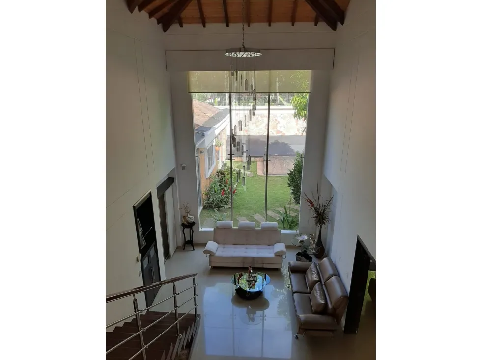 Casa de 5 alcobas en venta en La Españolita, Piedecuesta, 590 m² · foto 3 de 15