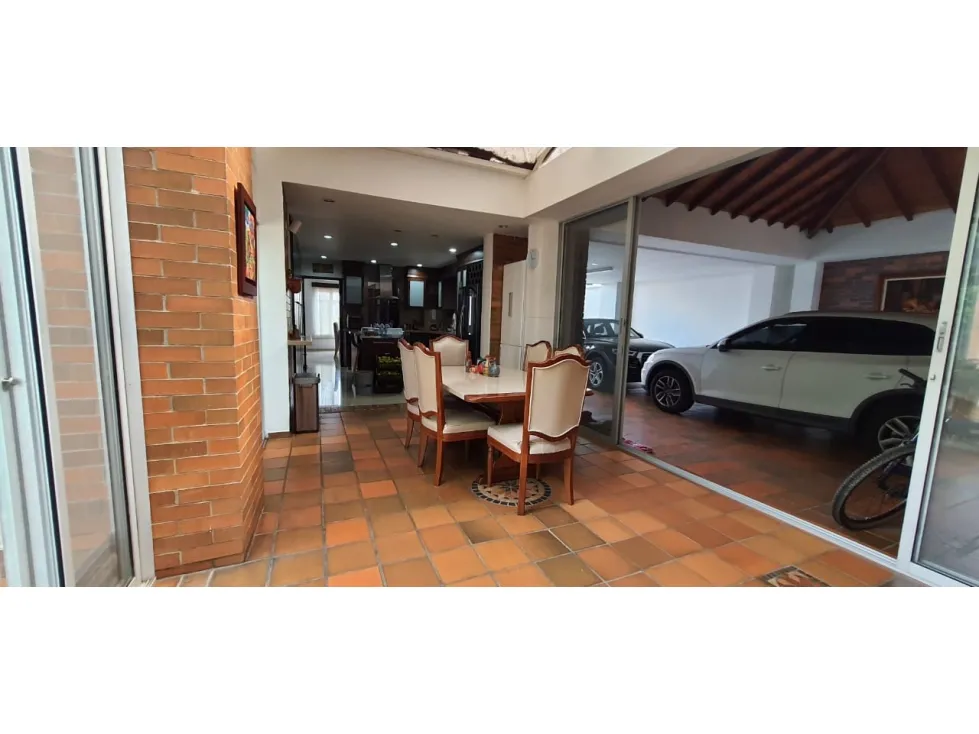 Casa de 5 alcobas en venta en La Españolita, Piedecuesta, 590 m² · foto 6 de 15