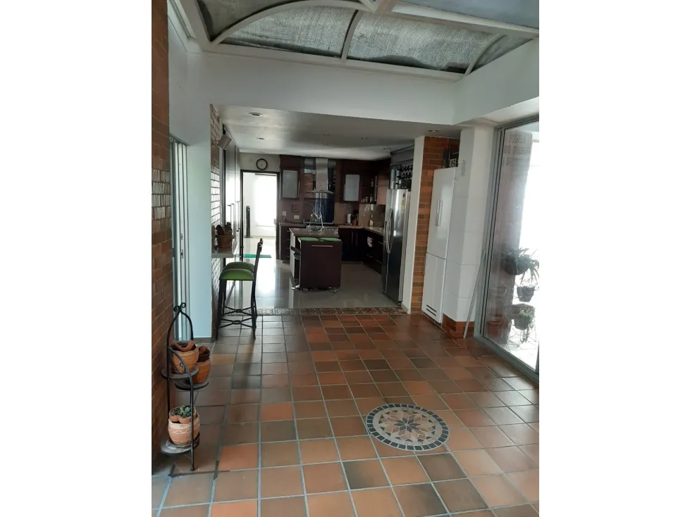 Casa de 5 alcobas en venta en La Españolita, Piedecuesta, 590 m² · foto 8 de 15