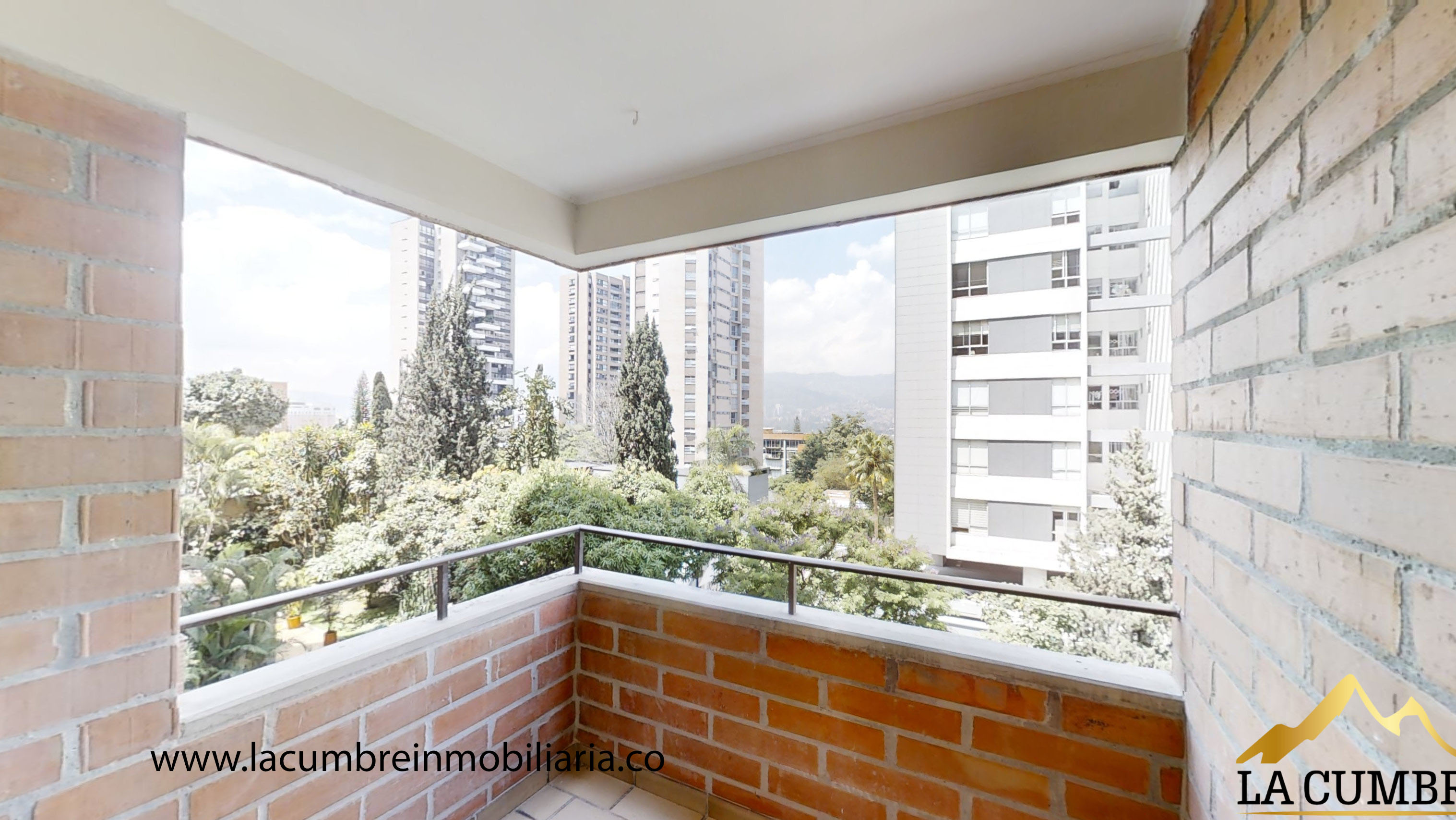 Apartamento de 3 alcobas en venta en El Poblado, Medellín, 230 m² · foto 11 de 13