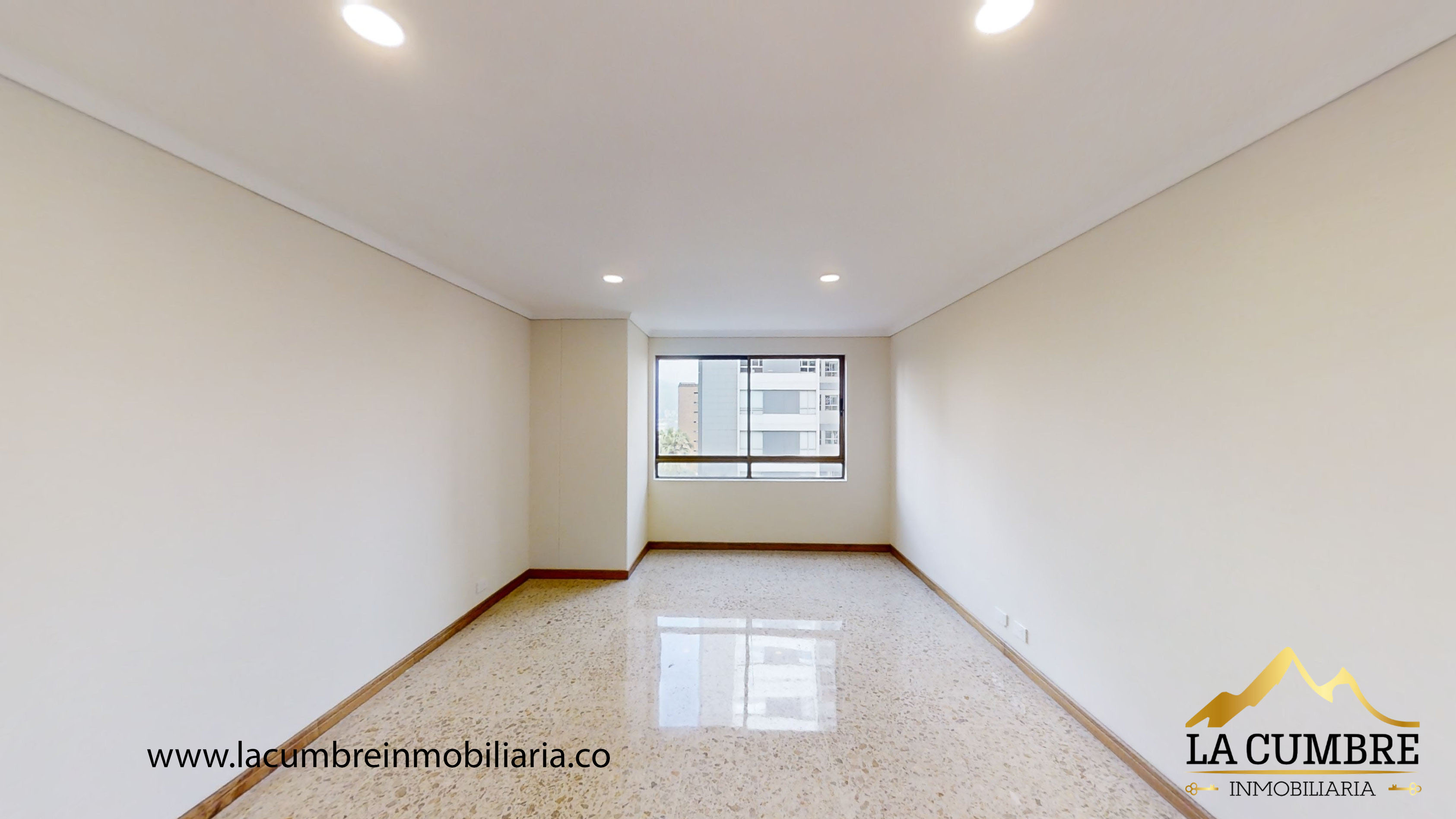 Apartamento de 3 alcobas en venta en El Poblado, Medellín, 230 m² · foto 5 de 13