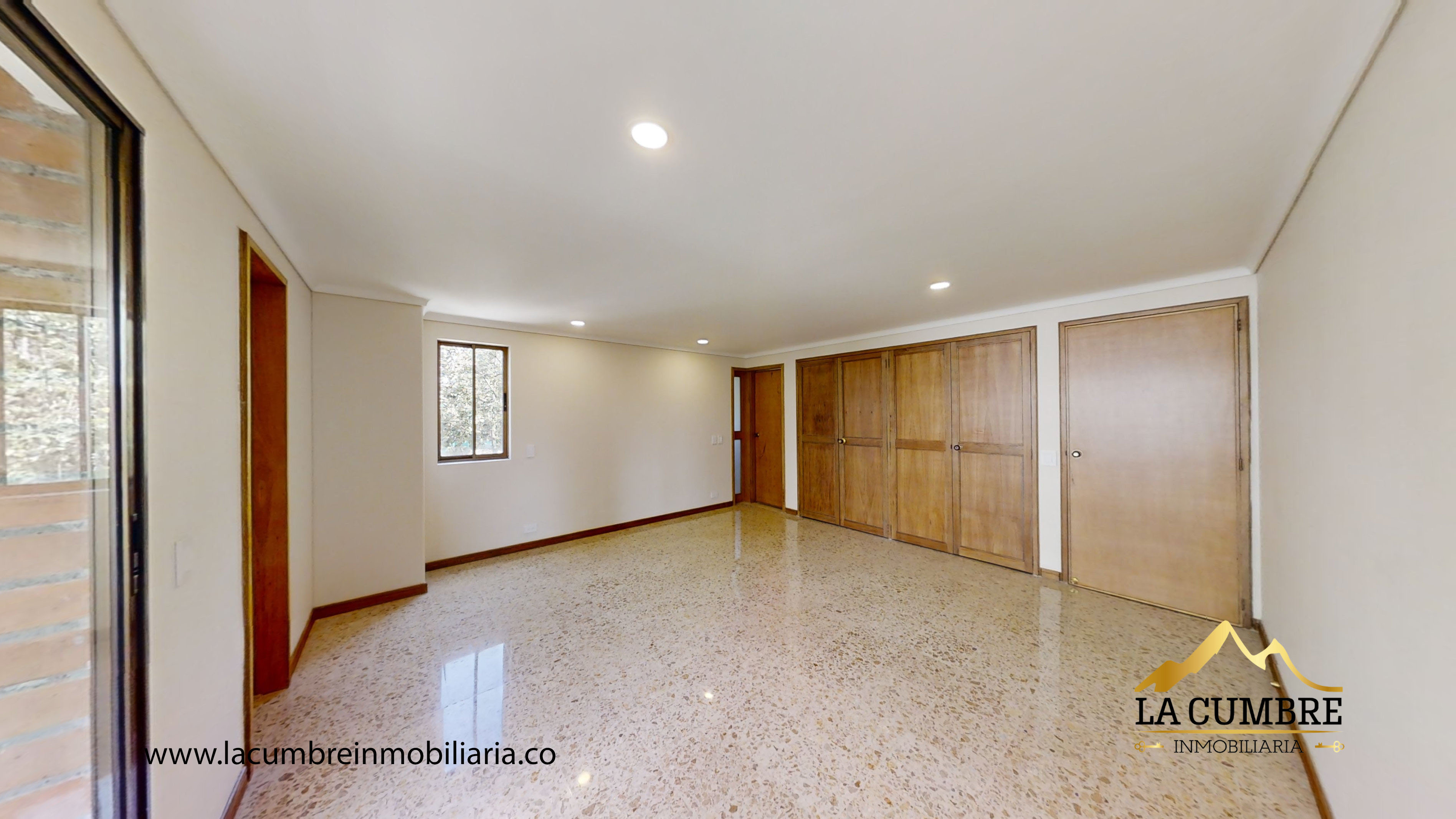 Apartamento de 3 alcobas en venta en El Poblado, Medellín, 230 m² · foto 6 de 13