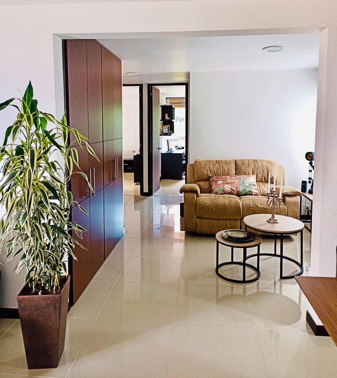 Apartamento de 3 alcobas en venta en Castropol, Medellín, 117 m² · foto 6 de 9