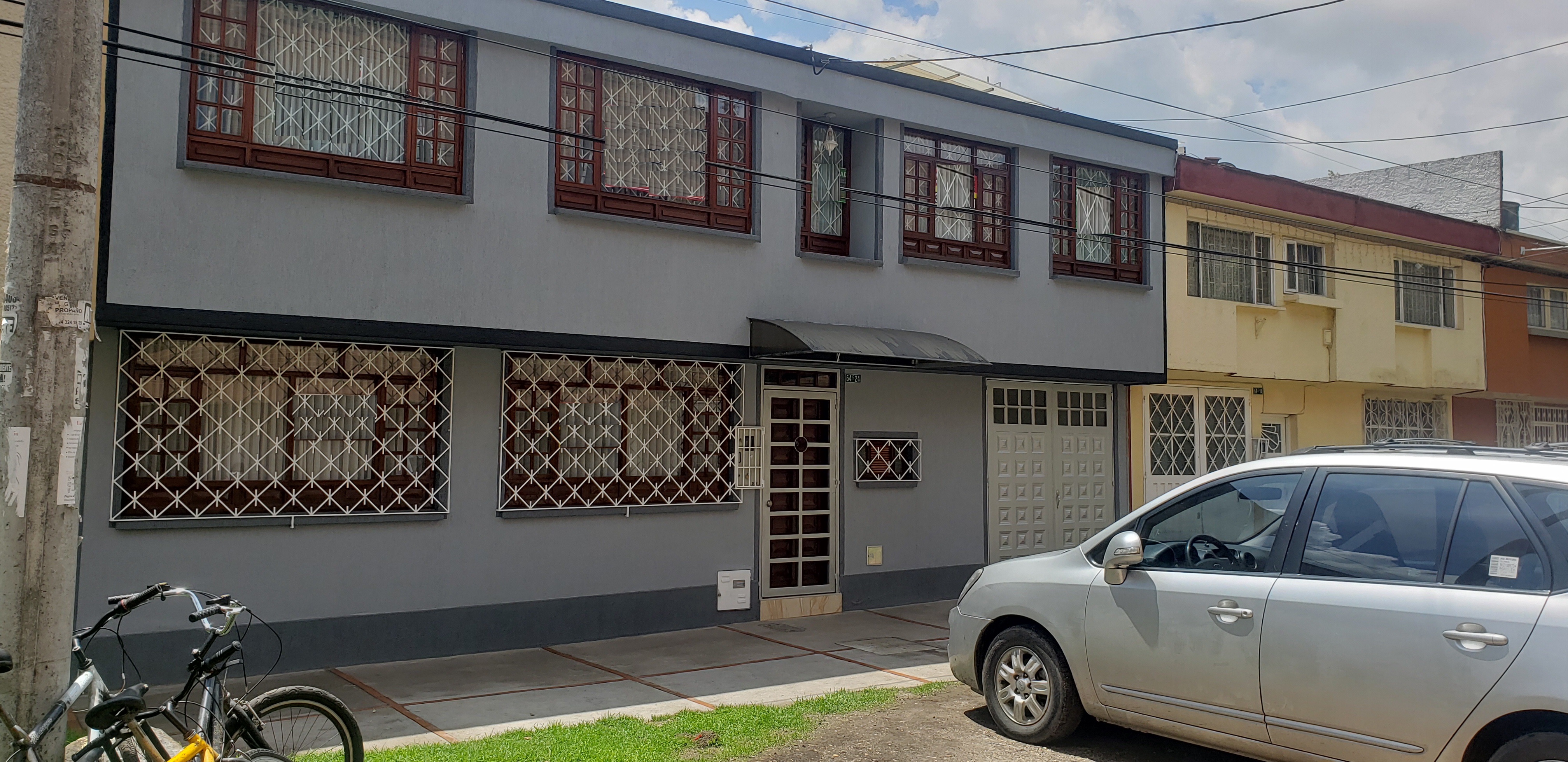 Casa en venta en Engativá, Bogotá · foto 2 de 24