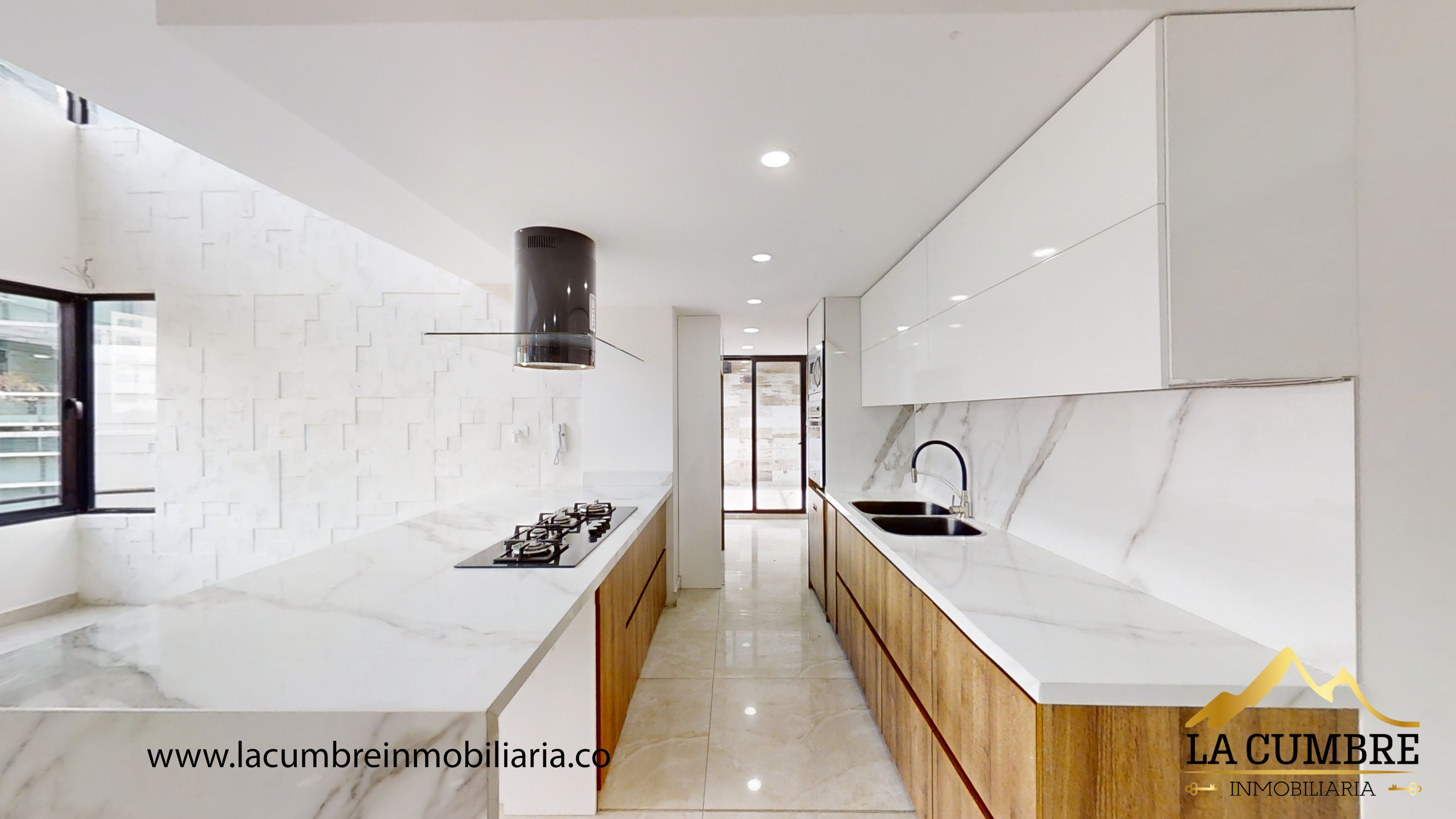 Apartamento de 3 alcobas en venta en Patio Bonito, Medellín, 256 m² · foto 4 de 19