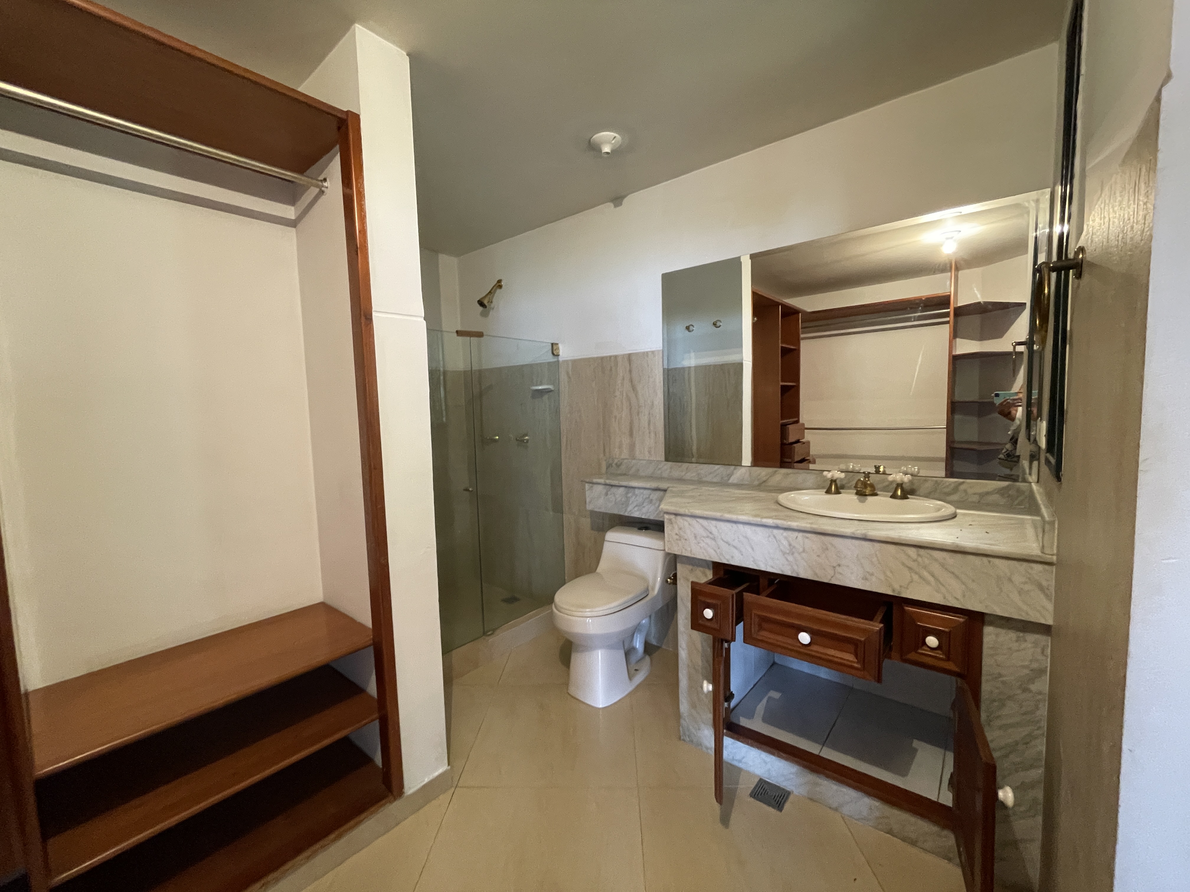 Apartamento de 3 alcobas en venta en Bellavista, Cali, 119 m² · foto 6 de 24