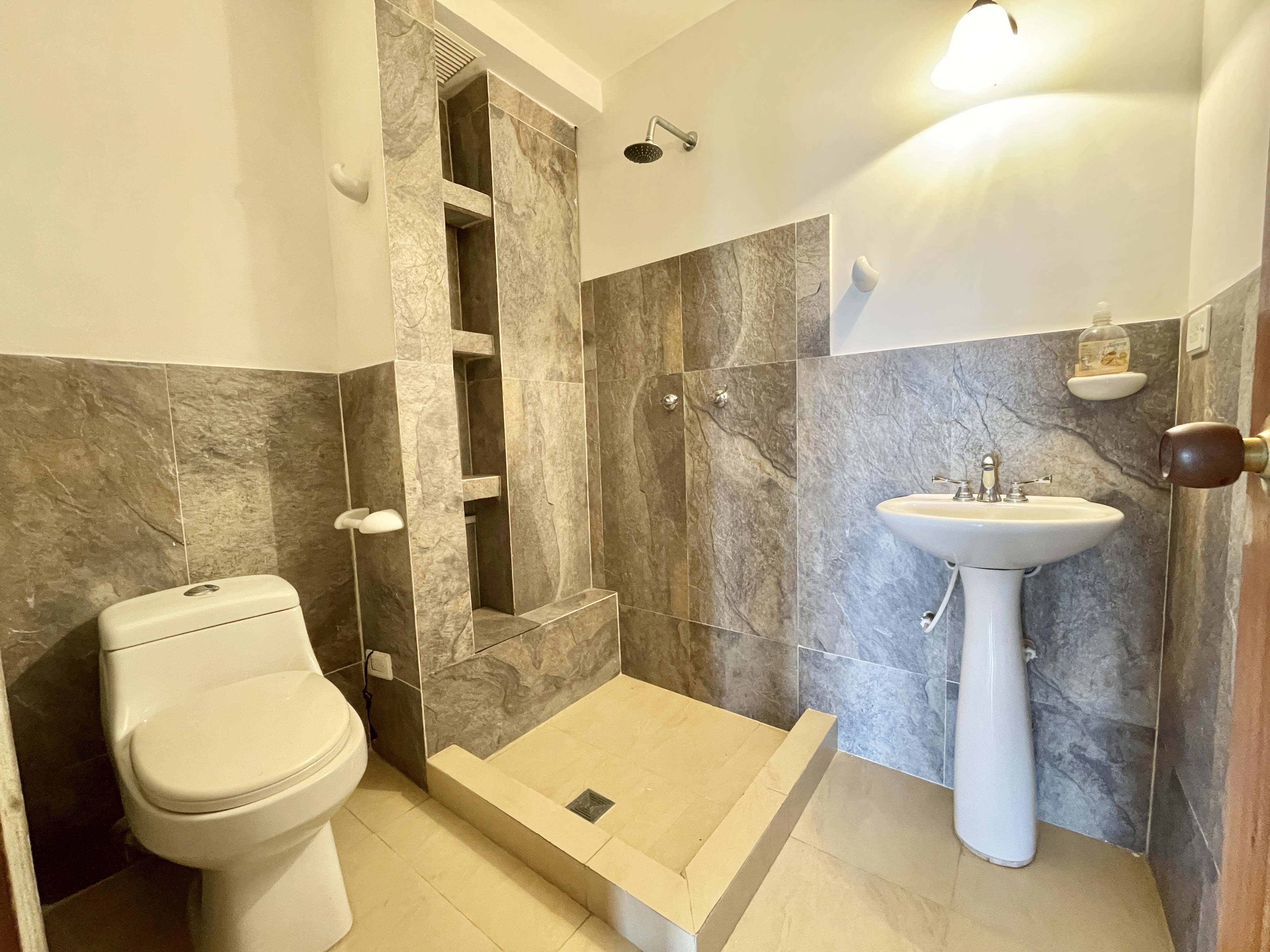 Apartamento de 3 alcobas en venta en Bellavista, Cali, 119 m² · foto 7 de 24