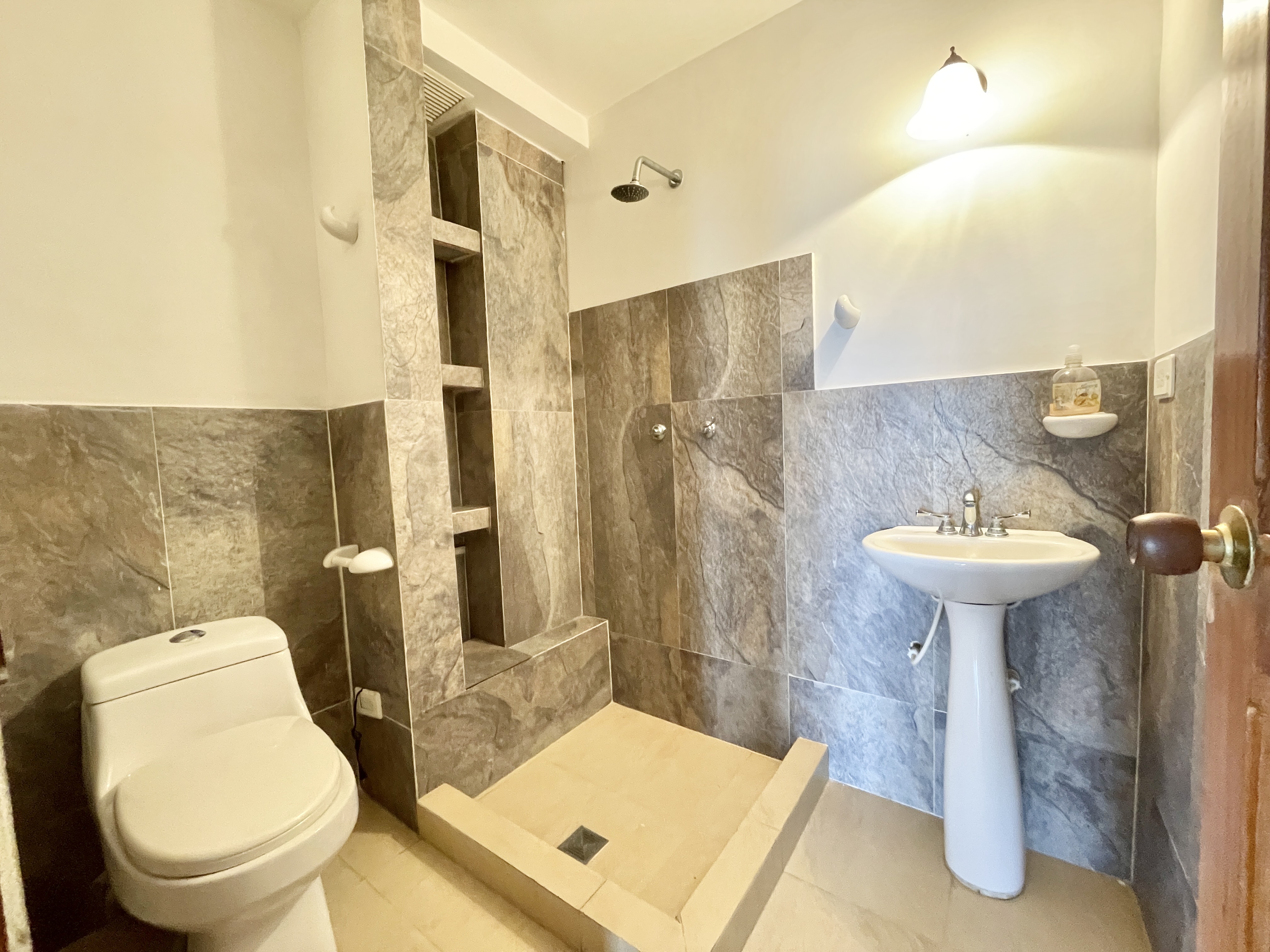 Apartamento de 3 alcobas en venta en Bellavista, Cali, 119 m² · foto 8 de 24