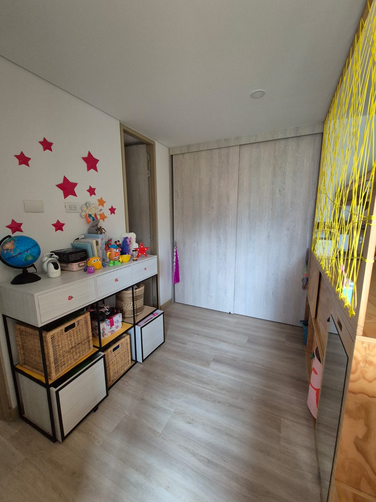 Apartamento de 3 alcobas en venta en Loma De Las Brujas, Envigado, 110 m² · foto 5 de 9