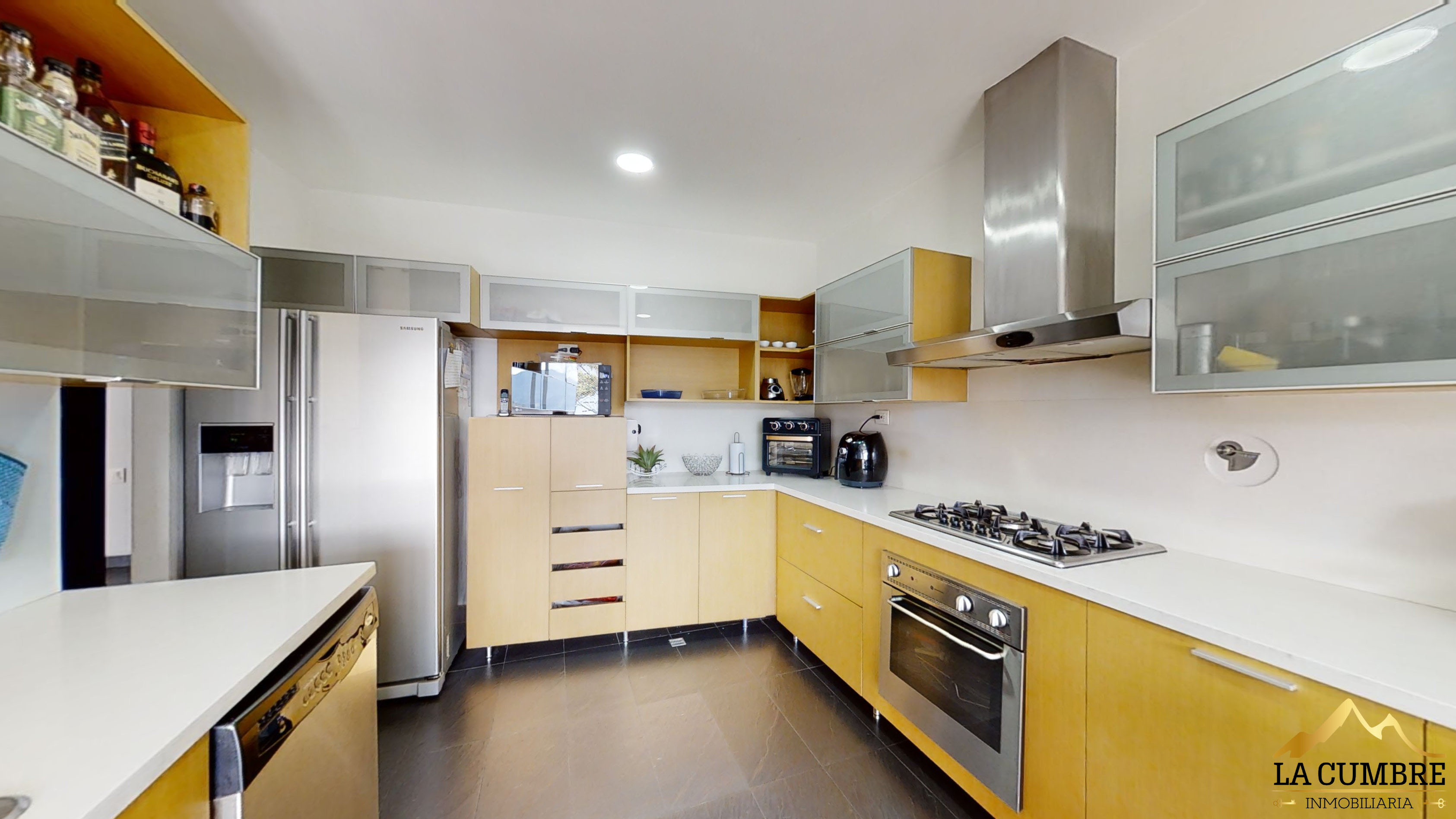 Apartamento en venta en El Poblado, Medellín · foto 5 de 12