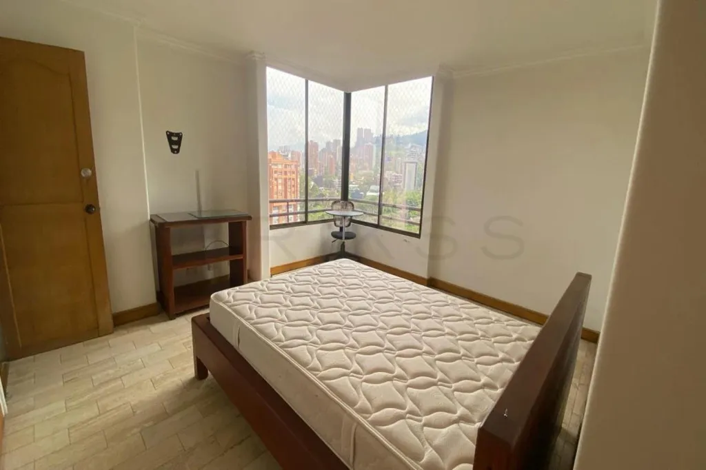 Apartamento de 4 alcobas en venta en El Poblado, Medellín, 303 m² · foto 10 de 21