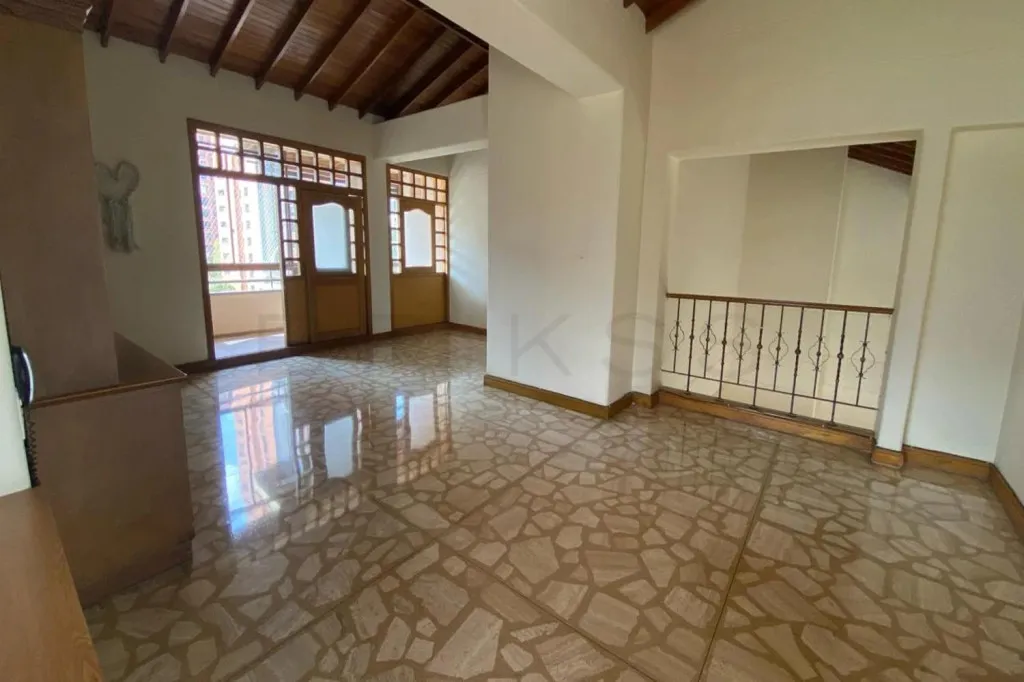 Apartamento de 4 alcobas en venta en El Poblado, Medellín, 303 m² · foto 17 de 21