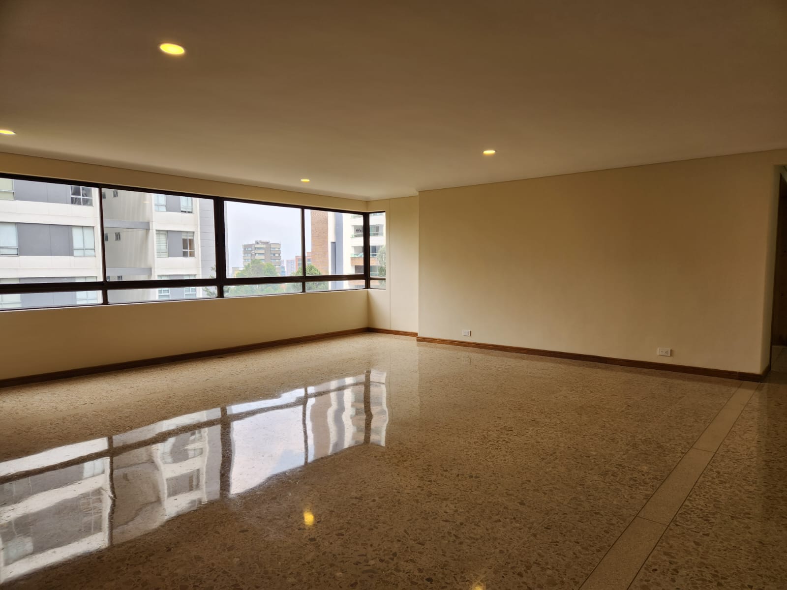 Apartamento en venta en Castropol, Medellín · foto 9 de 24