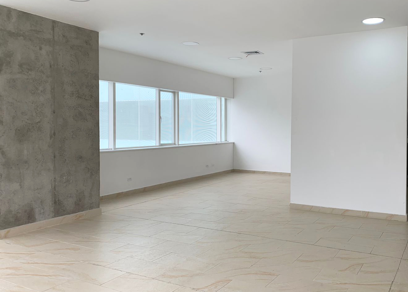 Oficina en arriendo en Manila, Medellín, 238 m² · foto 2 de 10