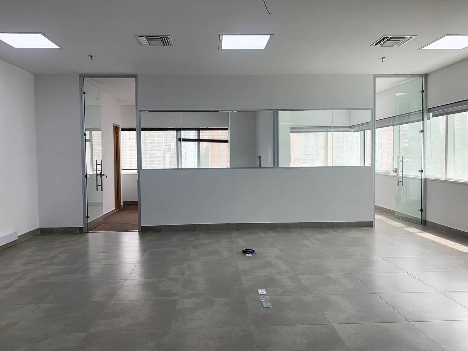 Oficina en arriendo en Manila, Medellín, 238 m² · foto 6 de 10