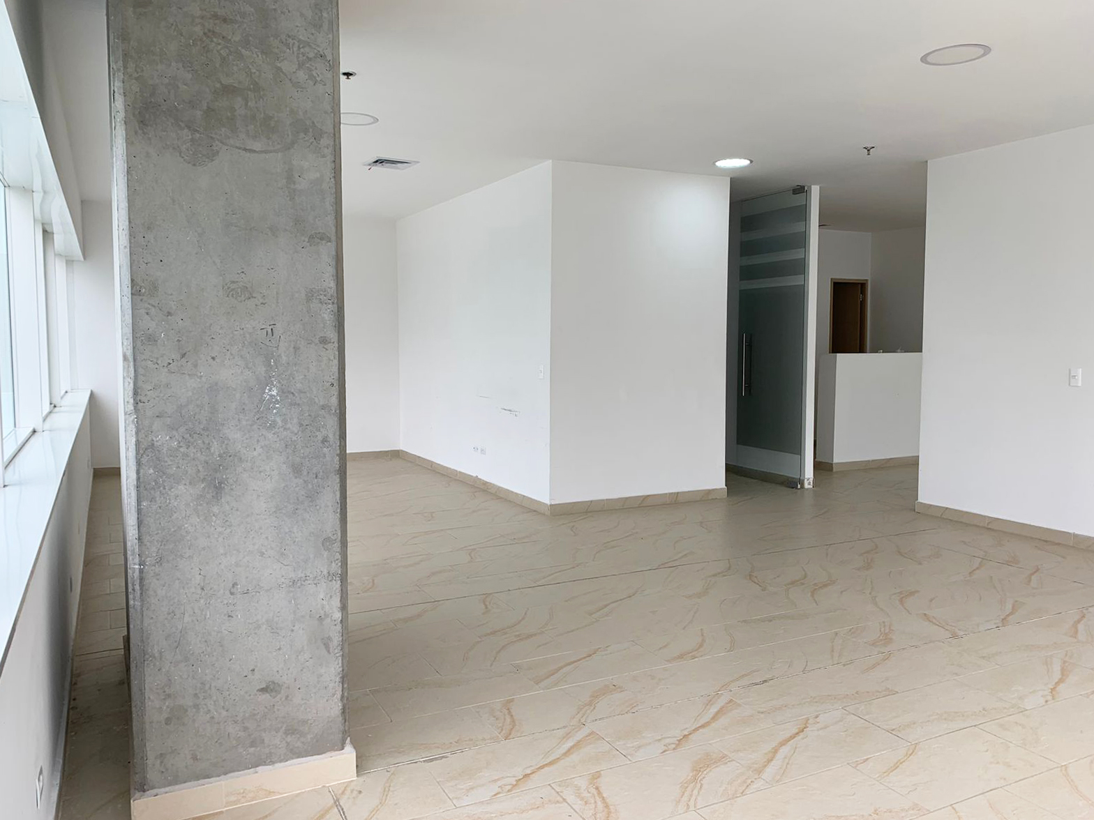 Oficina en arriendo en Manila, Medellín, 238 m² · foto 9 de 10