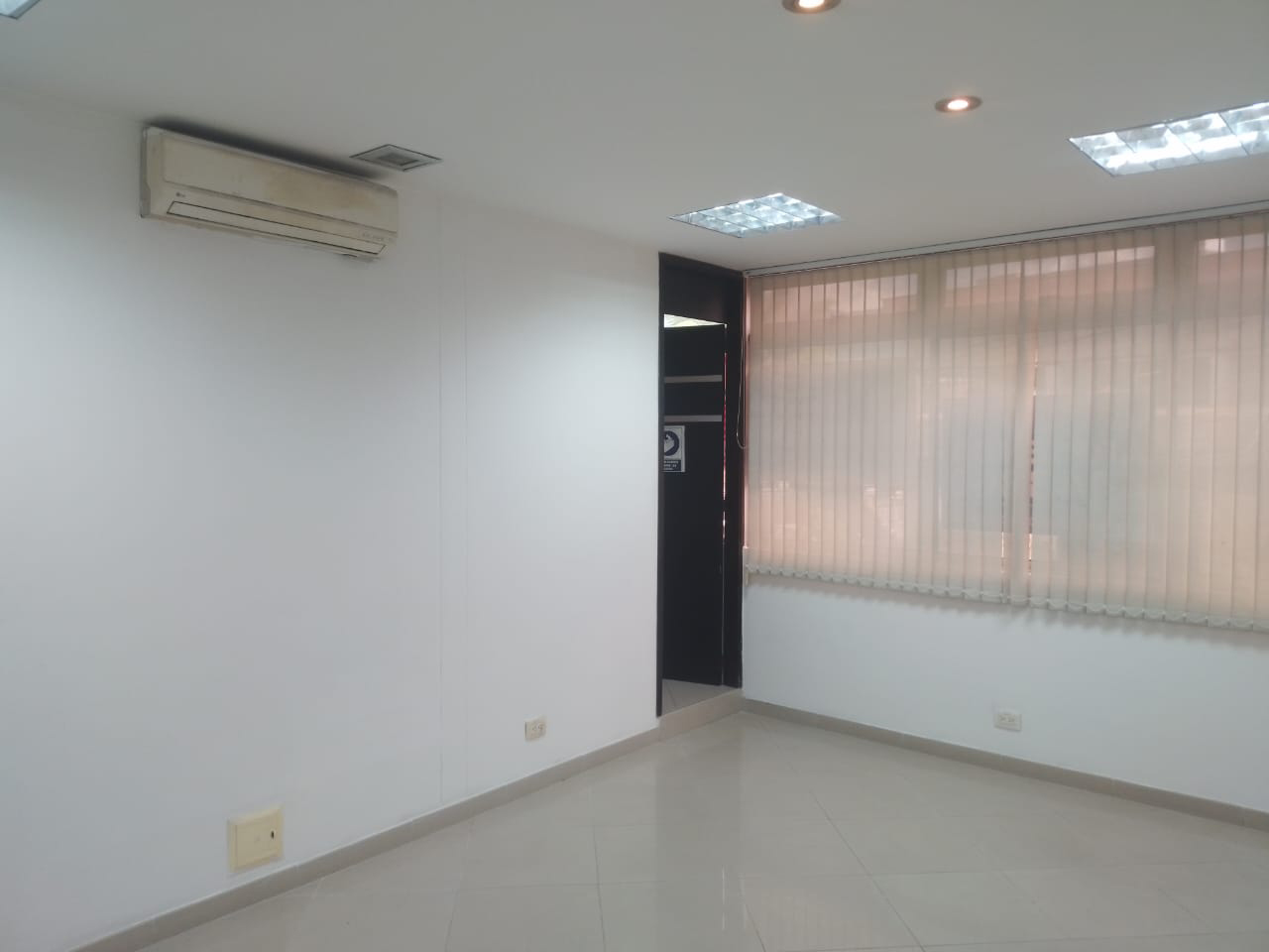 Bodega en arriendo en El Poblado, Medellín, 160 m² · foto 5 de 15