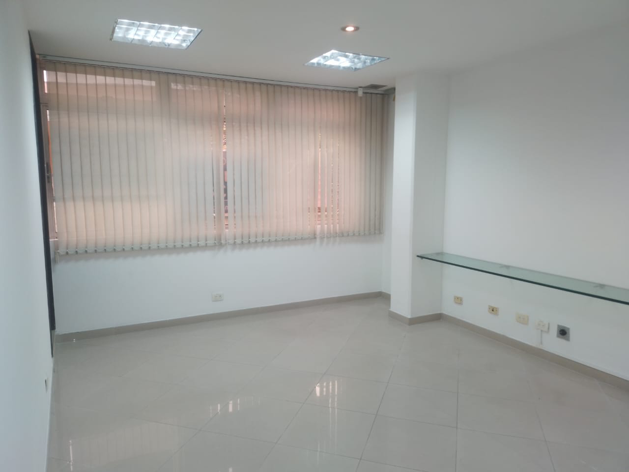 Bodega en arriendo en El Poblado, Medellín, 160 m² · foto 6 de 15