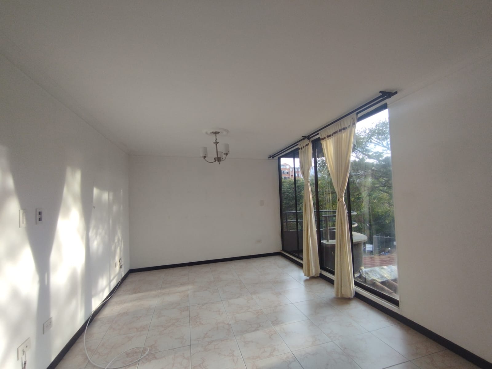 Apartamento en arriendo en Los Alamos, Pereira · foto 2 de 16