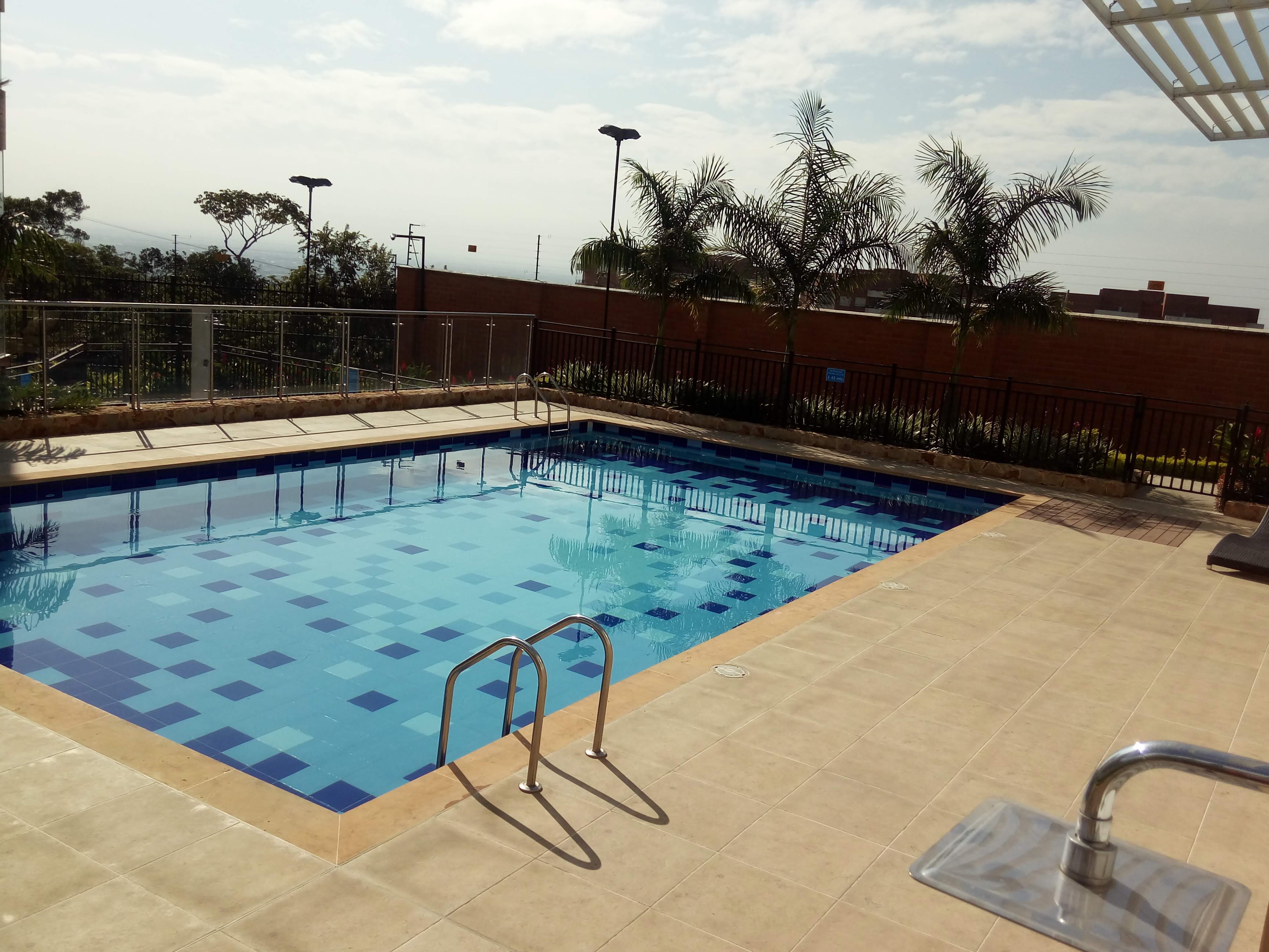 Apartamento de 2 alcobas en venta en Bellavista, Cali, 90 m² · foto 2 de 18