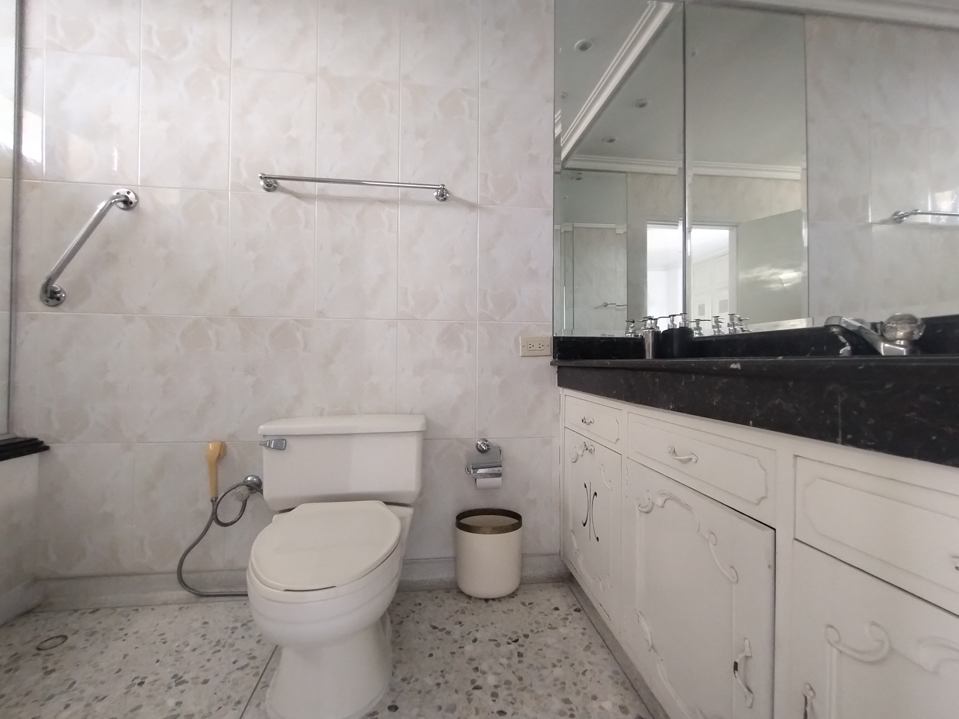Apartamento de 3 alcobas en venta en Altos Del Prado, Barranquilla, 247 m² · foto 18 de 20