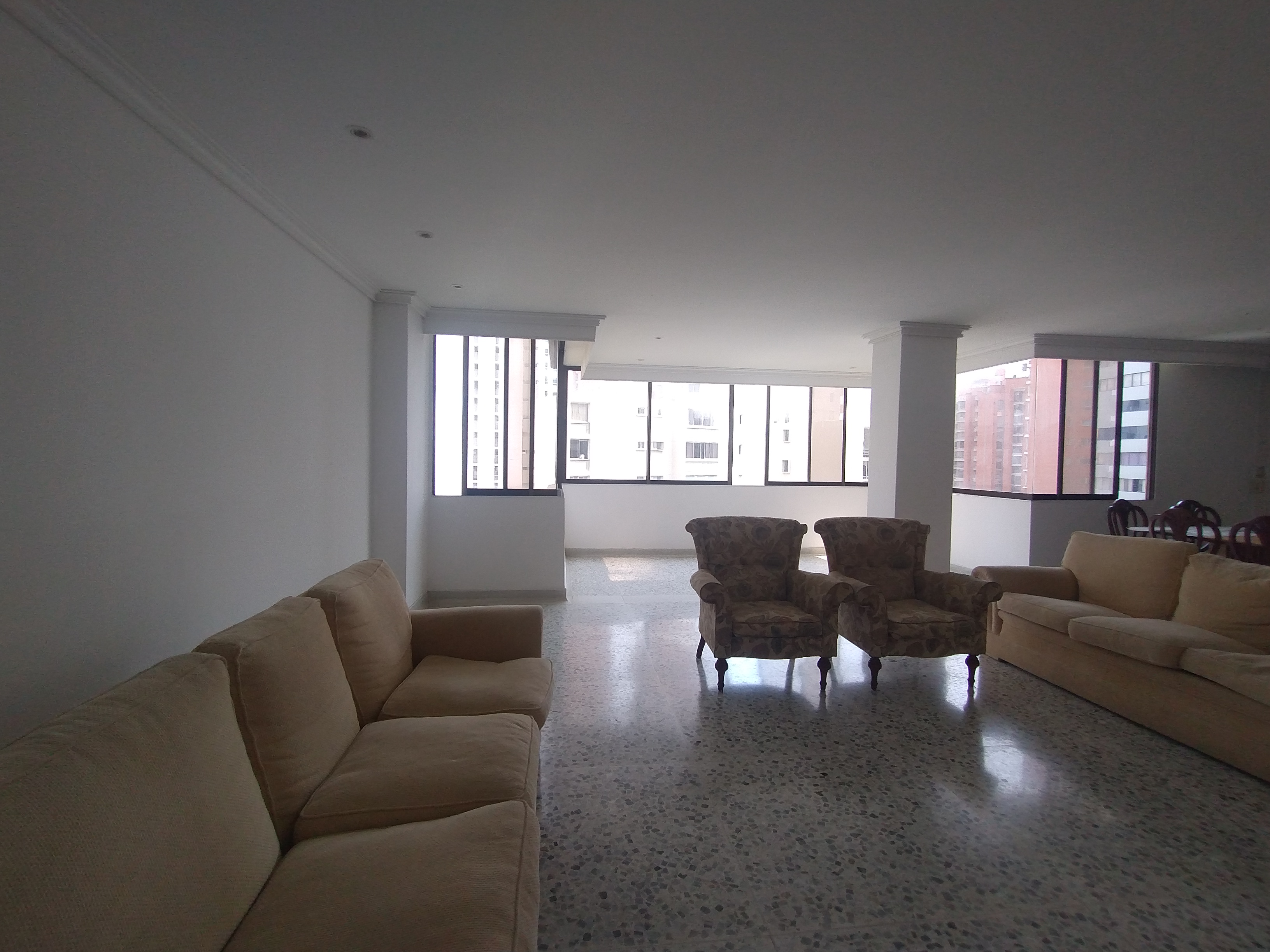 Apartamento de 3 alcobas en venta en Altos Del Prado, Barranquilla, 247 m² · foto 4 de 20