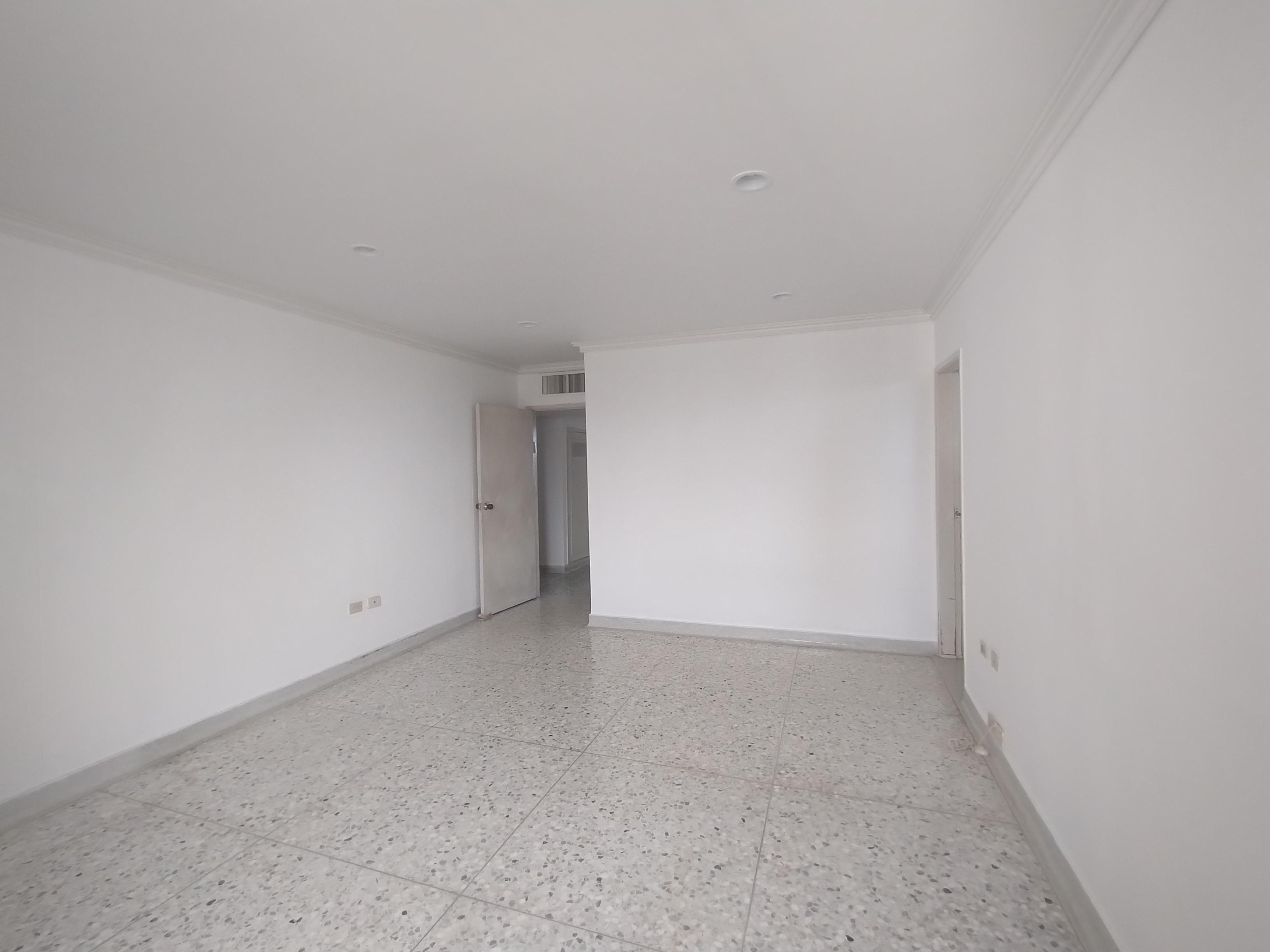 Apartamento de 3 alcobas en venta en Altos Del Prado, Barranquilla, 247 m² · foto 9 de 20