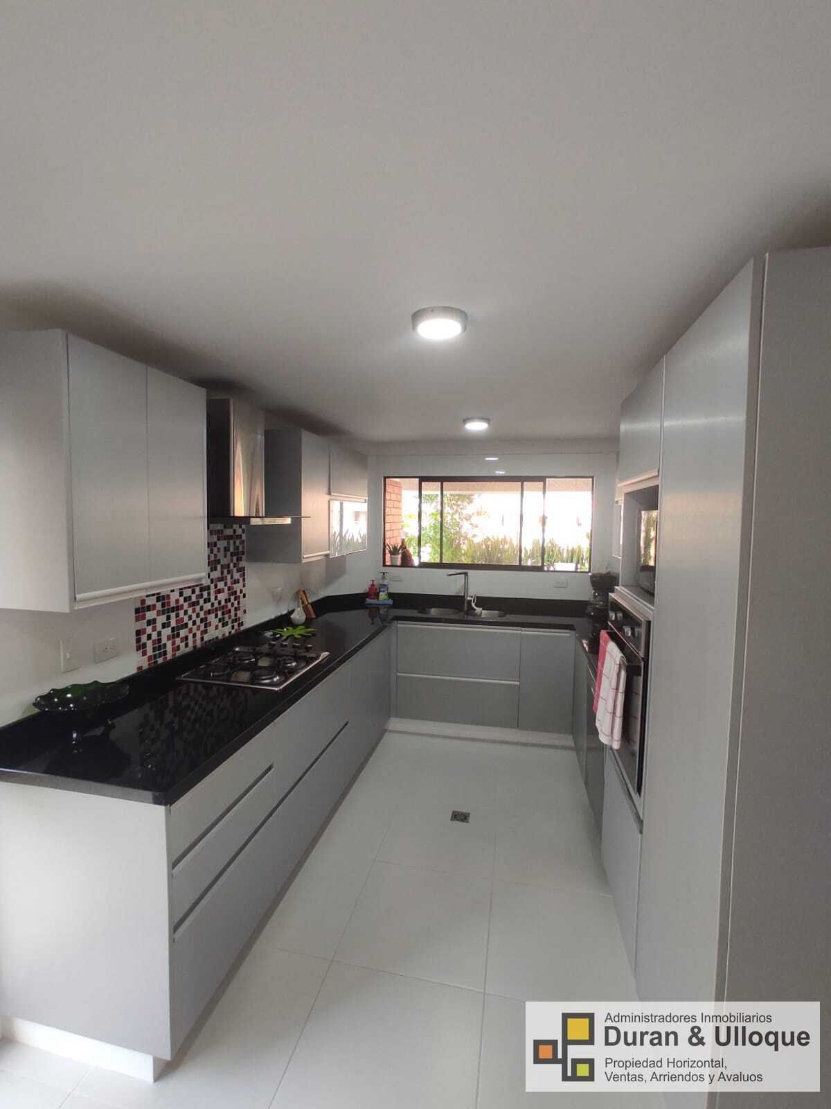 Apartamento de 3 alcobas en venta en Cabecera Del Llano, Bucaramanga, 328 m² · foto 13 de 24