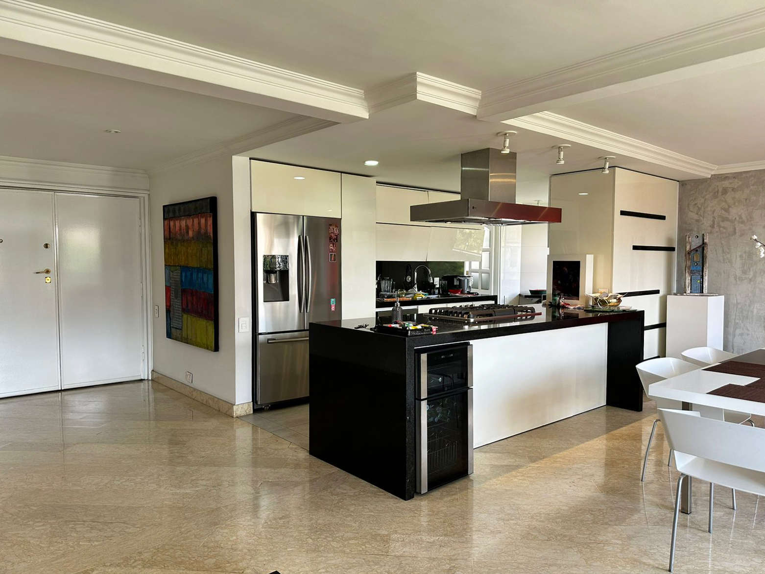 Apartamento de 3 alcobas en venta en Castropol, Medellín, 175 m² · foto 4 de 16