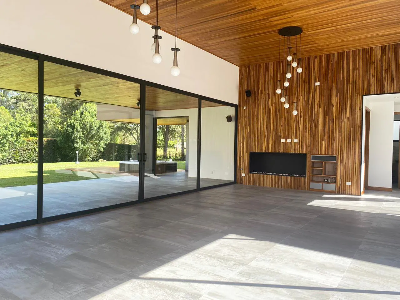 Casa de 4 alcobas en venta en Llano Grande, Rionegro, 700 m² · foto 2 de 20