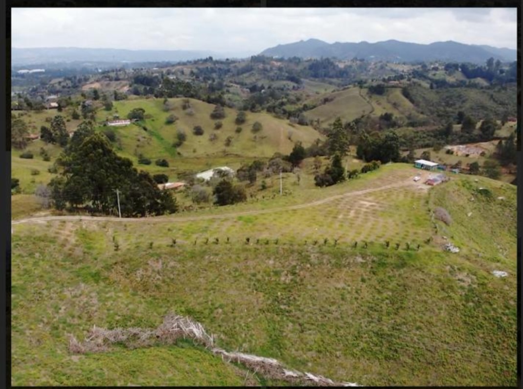 Lote en venta en El Porvenir, Rionegro, 85 m² · foto 2 de 12