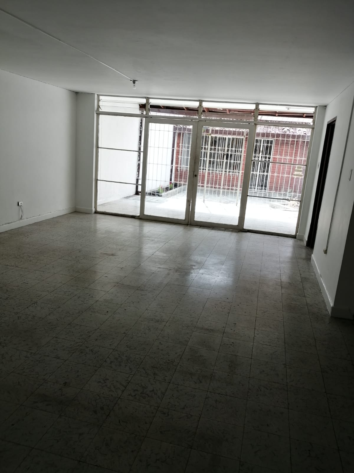 Casa de 5 alcobas en venta en San Vicente, Cali, 510 m² · foto 2 de 24