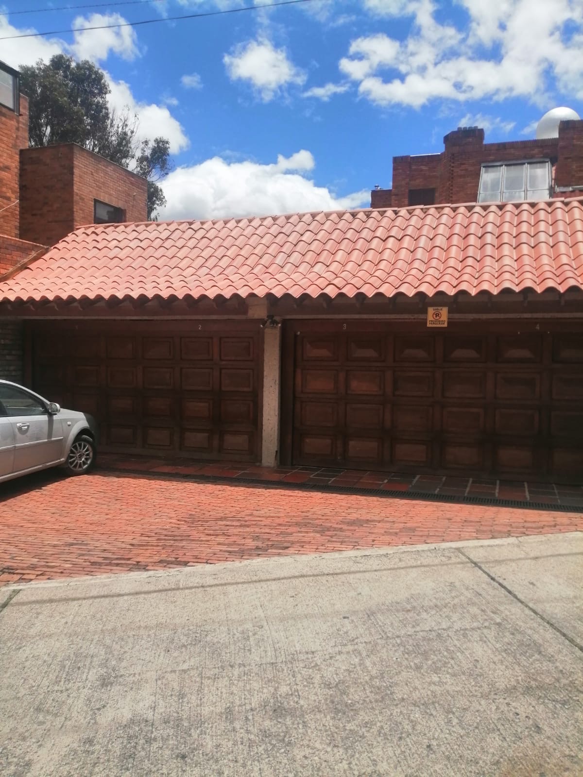 Apartamento de 3 alcobas en venta en Bosque De Pinos, Bogotá, 255 m² · foto 2 de 24