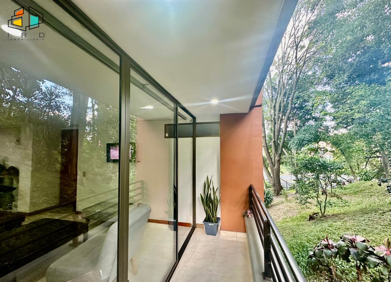 Apartamento en arriendo en Laureles, Medellín · foto 21 de 23