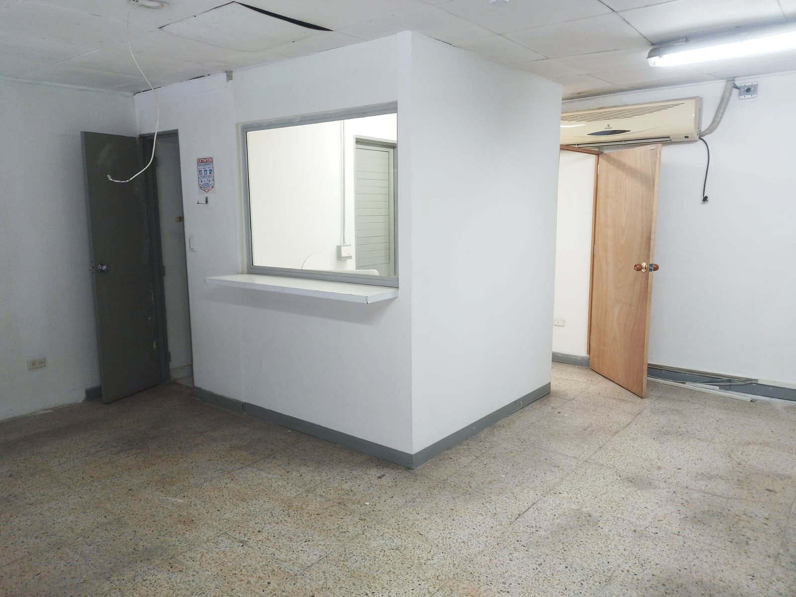 Local en arriendo en La Candelaria, Medellín, 260 m² · foto 16 de 19