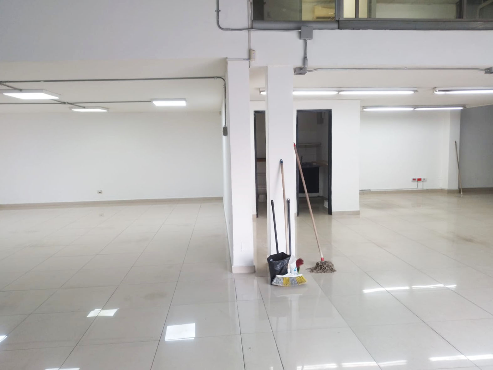 Local en arriendo en La Candelaria, Medellín, 260 m² · foto 3 de 19