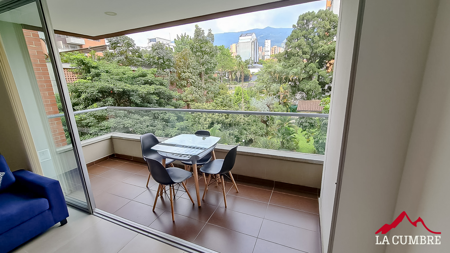 Apartamento de 3 alcobas en arriendo en Santa Maria De Los Angeles, Medellín, 120 m² · foto 2 de 10
