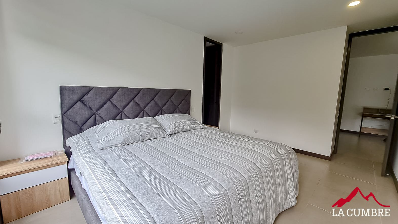 Apartamento de 3 alcobas en arriendo en Santa Maria De Los Angeles, Medellín, 120 m² · foto 9 de 10
