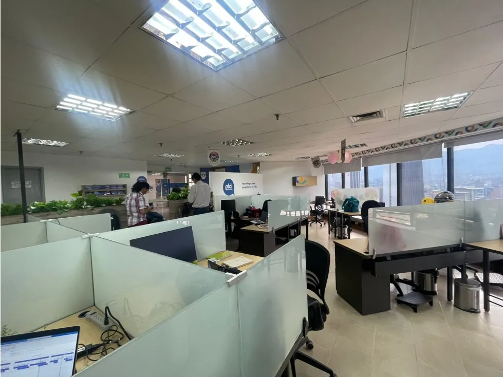 Oficina en venta en La Candelaria, Medellín, 138 m² · foto 19 de 24