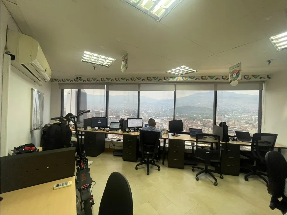 Oficina en venta en La Candelaria, Medellín, 138 m² · foto 21 de 24
