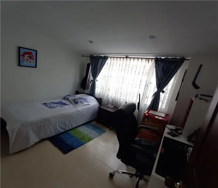 Casa en venta en La Isabela, Bogotá · foto 12 de 20