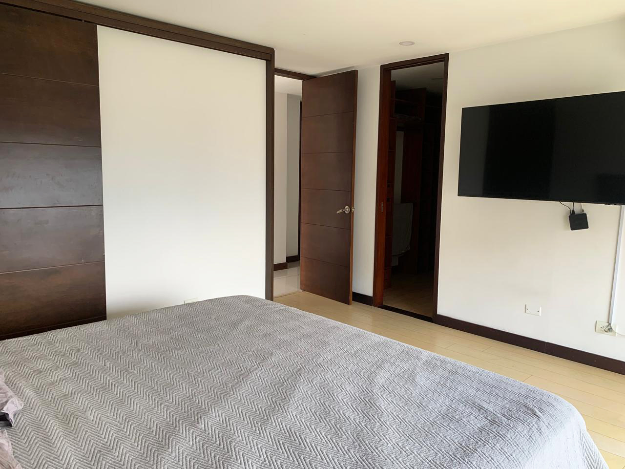 Apartamento en arriendo en Loma De Los Gonzalez, Medellín · foto 11 de 19