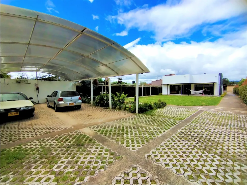 Casa de 3 alcobas en arriendo en Puente Peralta, Chía, 250 m² · foto 3 de 24