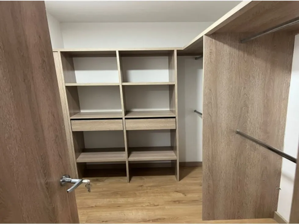 Apartamento de 3 alcobas en venta en Entre Amigos, Sabaneta, 87 m² · foto 5 de 10