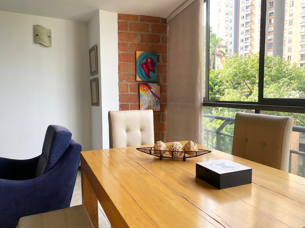 Apartamento de 3 alcobas en arriendo en Castropol, Medellín, 96 m² · foto 3 de 18