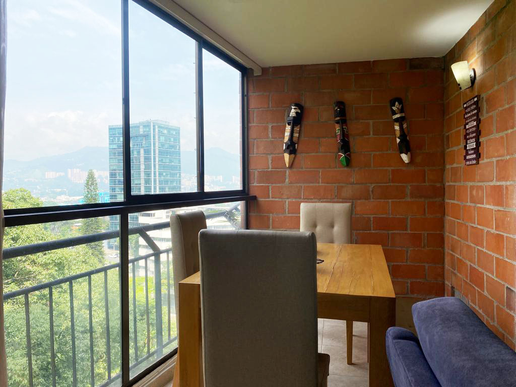 Apartamento de 3 alcobas en arriendo en Castropol, Medellín, 96 m² · foto 8 de 18